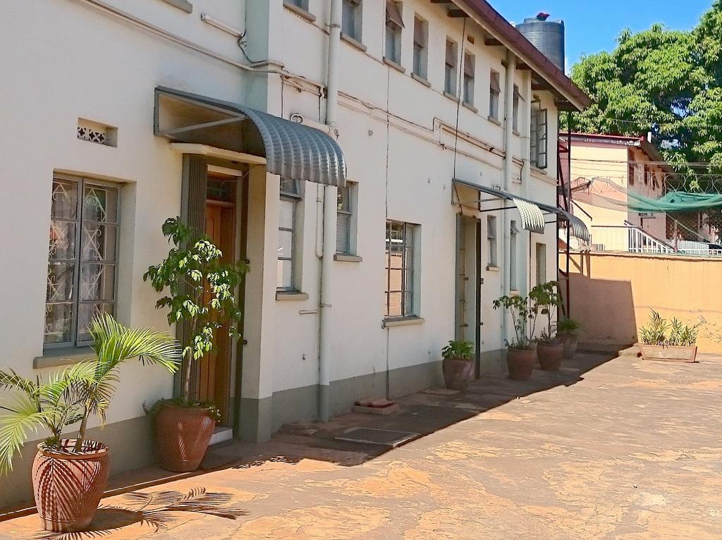 Hotel Acacia City Kampala Luaran gambar