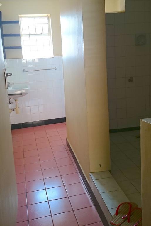 Hotel Acacia City Kampala Bilik gambar
