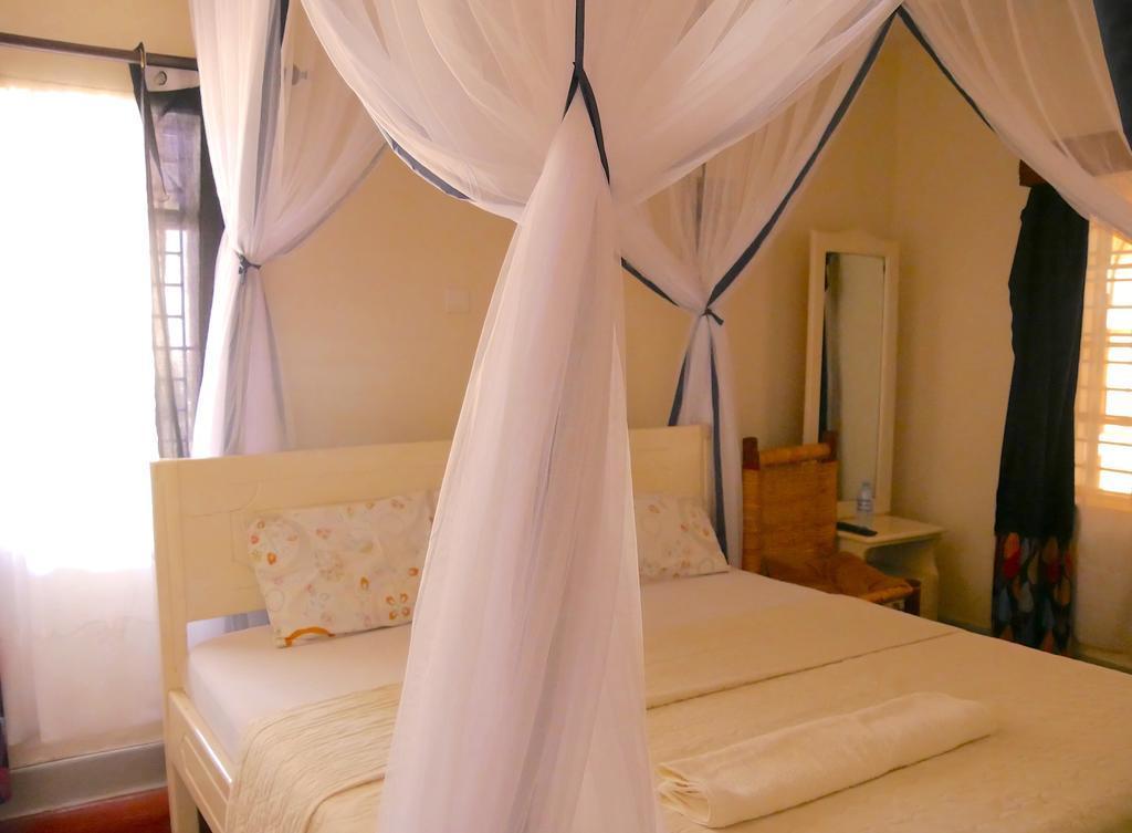 Hotel Acacia City Kampala Luaran gambar