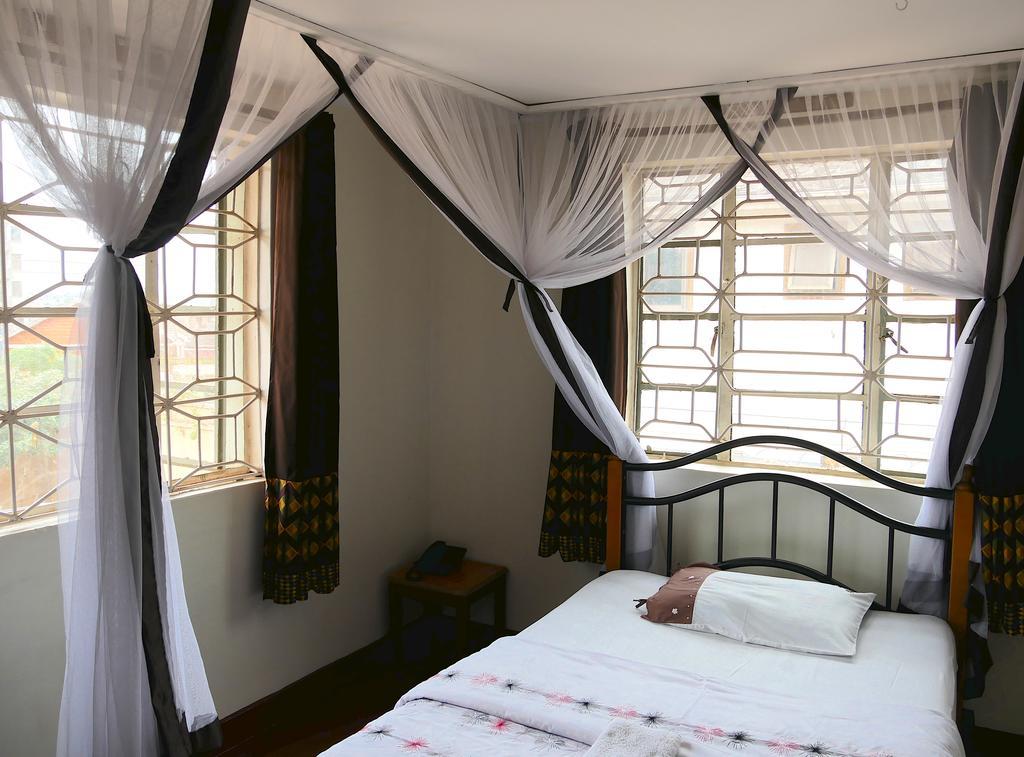Hotel Acacia City Kampala Luaran gambar